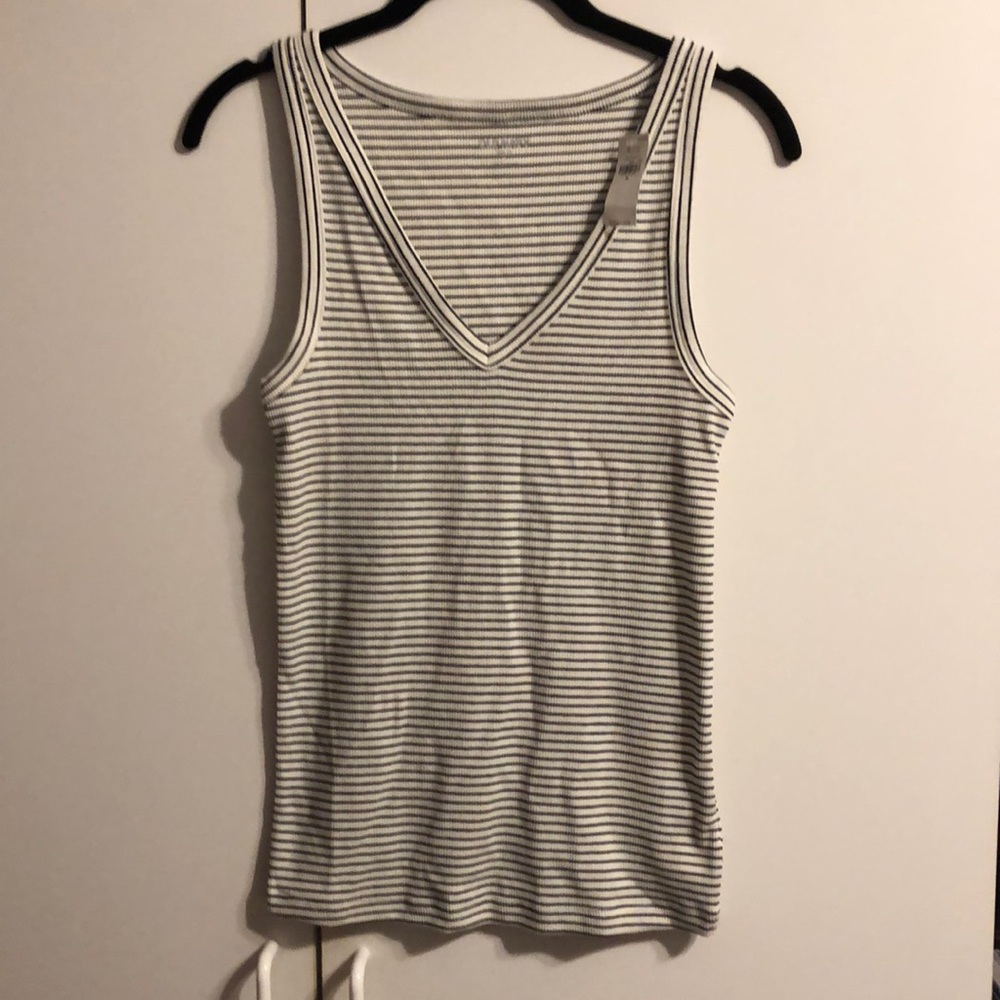 Old Navy women’s tank size M